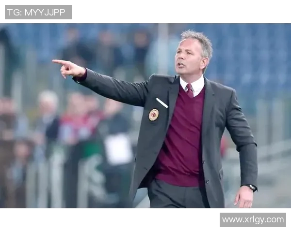 足球最高龄传奇球员的辉煌岁月与不屈精神探讨 足球最高龄传奇球员的辉煌岁月与不屈精神探讨